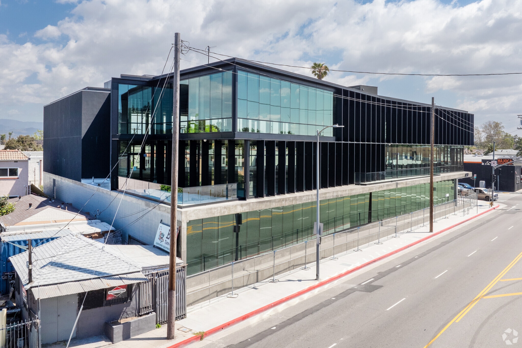 5237 W Jefferson Blvd, Los Angeles, CA à vendre Photo principale- Image 1 de 8