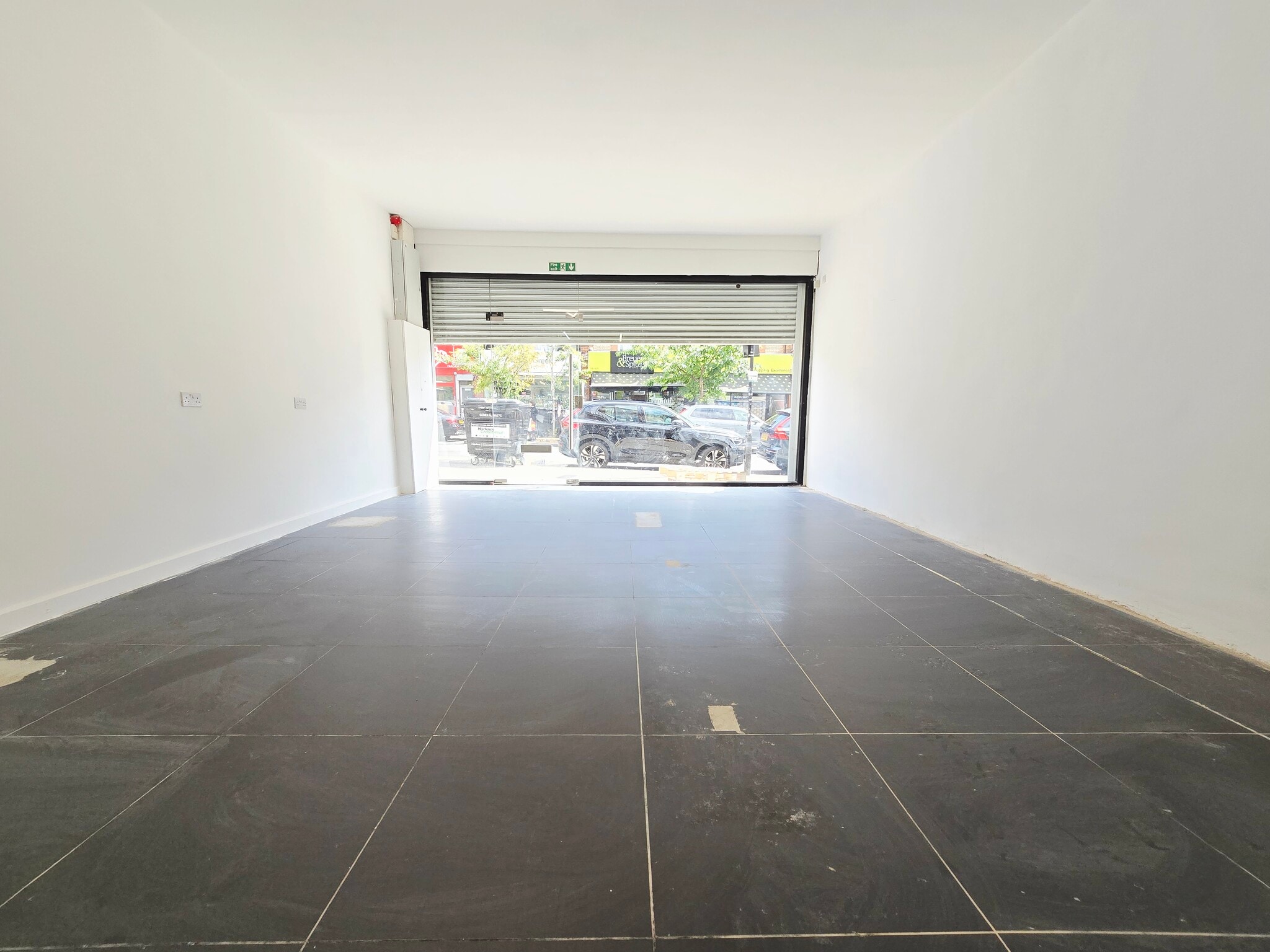 76 Dunsmure Rd, London for lease Primary Photo- Image 1 of 12