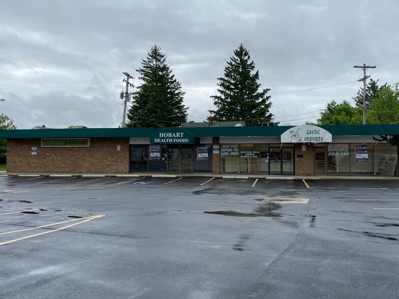 5629 Pearl Rd, Parma, OH à louer - Photo du bâtiment - Image 2 de 14