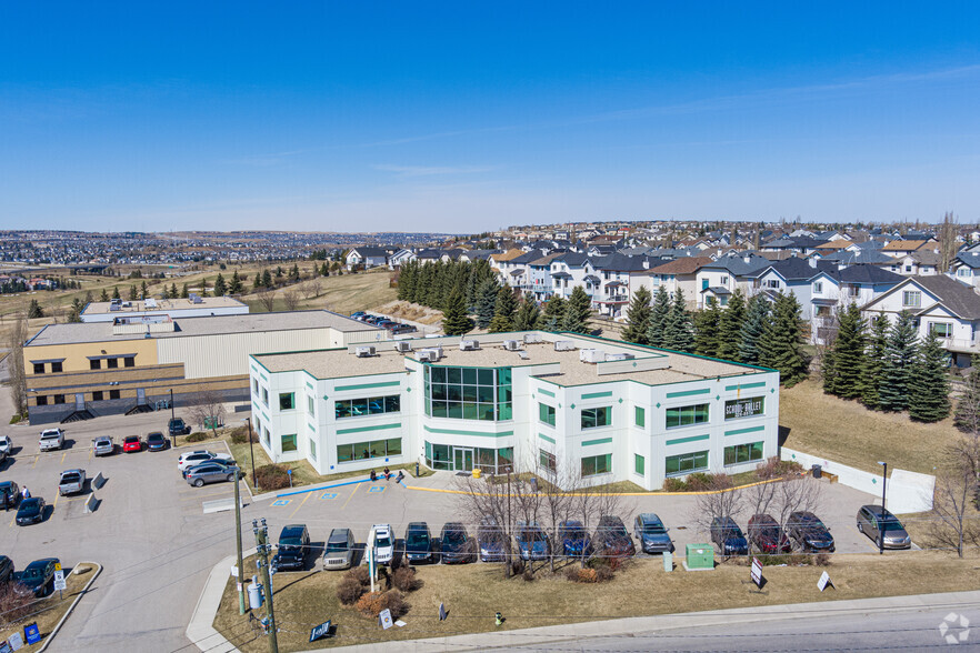 200 Country Hills Land NW, Calgary, AB à vendre - A rien - Image 3 de 4