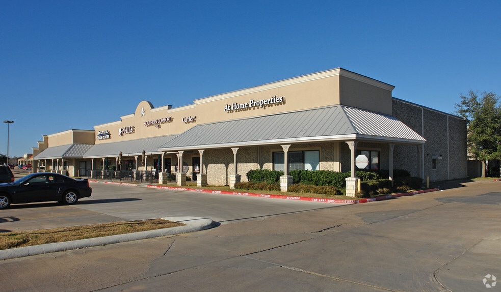 2551-2553 S Texas Ave, College Station, TX for lease - Primary Photo - Image 3 of 7