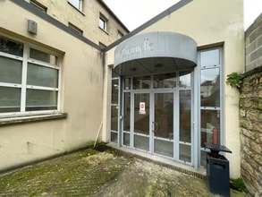 Flex in Cachan for lease Building Photo- Image 2 of 3