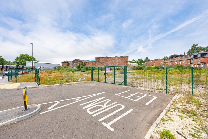 London Rd, Sheffield for lease - Primary Photo - Image 1 of 6
