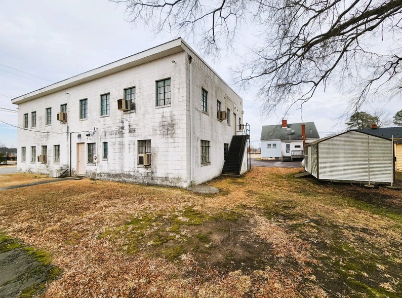 21000 Chesterfield Ave, South Chesterfield, VA à vendre - Photo du bâtiment - Image 3 de 21
