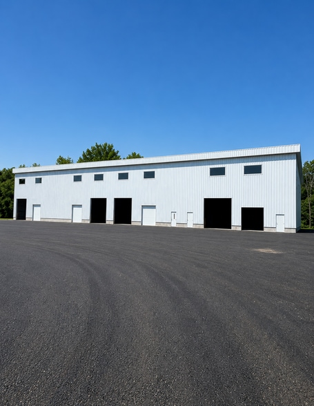 77 Phoenix Ave, Lowell, MA for lease - Building Photo - Image 2 of 5