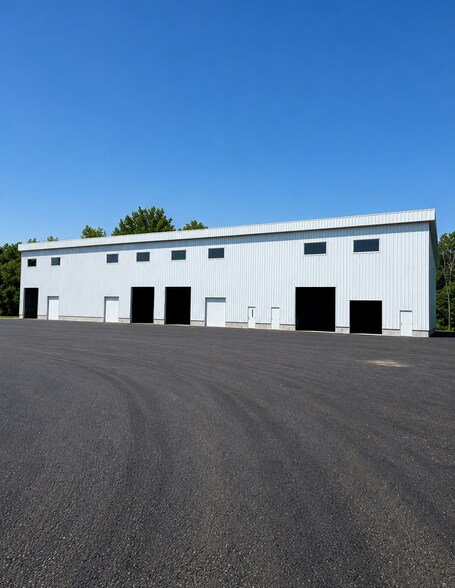 77 Phoenix Ave, Lowell, MA à louer - Photo du bâtiment - Image 2 de 5
