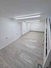 372 Otley Rd, Bradford for lease Interior Photo- Image 2 of 5