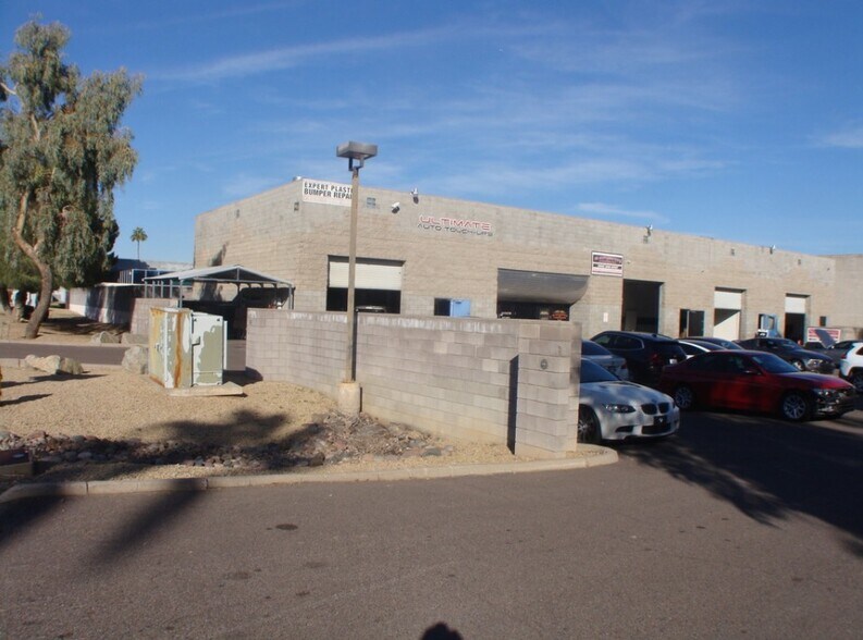 511 N 54th St, Chandler, AZ à louer - Photo du bâtiment - Image 2 de 3