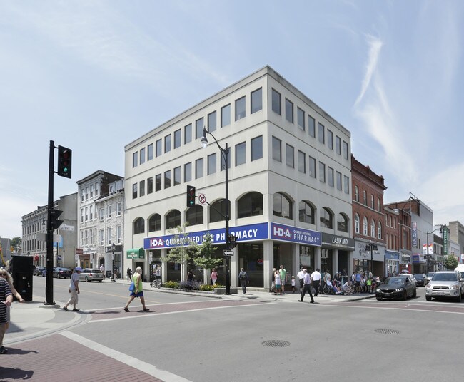Plus de détails pour 100 Princess St, Kingston, ON - Bureau à louer