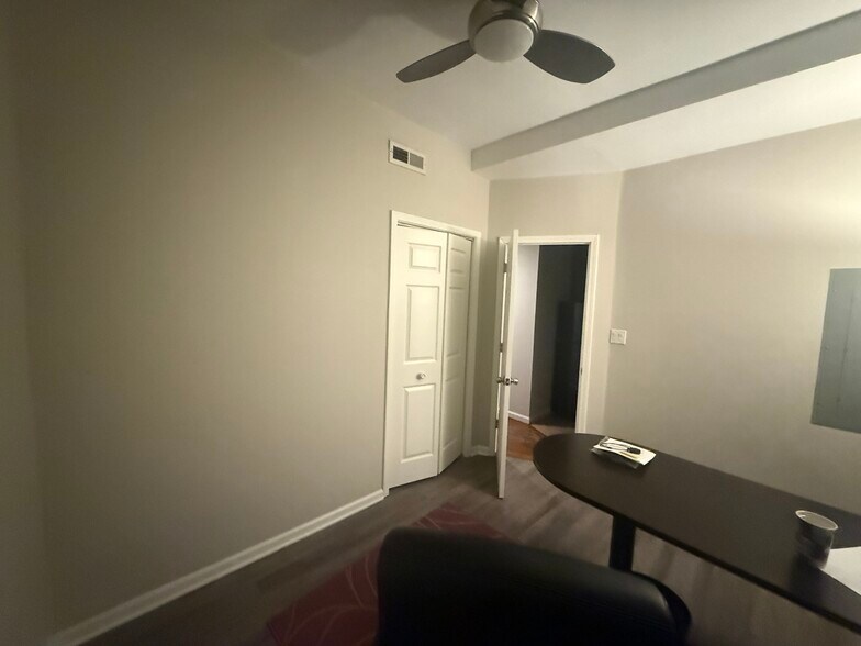 836 N Damen Ave, Chicago, IL à louer - Photo du bâtiment - Image 3 de 7