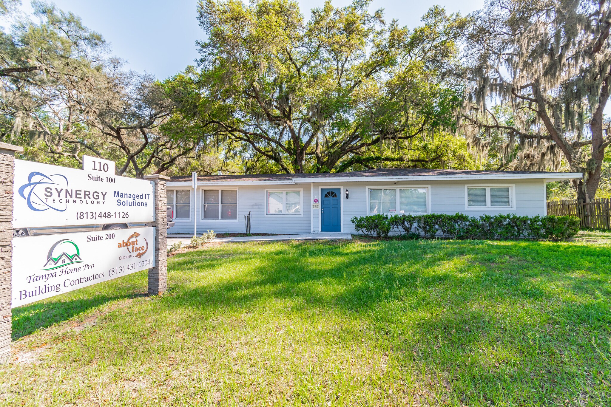 110 Crenshaw Lake Rd, Lutz, FL à louer Photo du bâtiment- Image 1 de 26