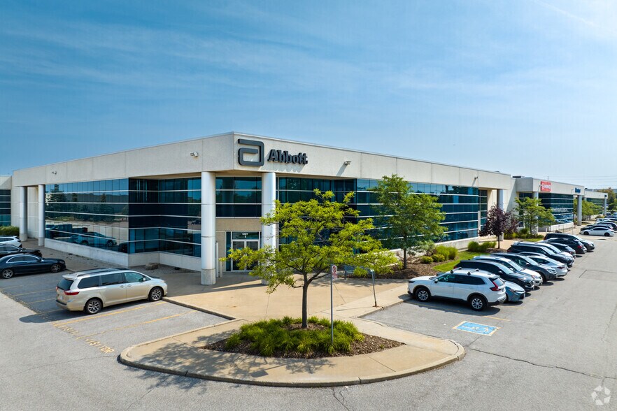 6975 Creditview Rd, Mississauga, ON à vendre - Photo du bâtiment - Image 1 de 1