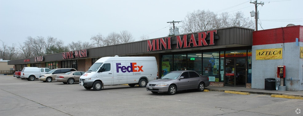 4210-4228 Fm-517, Dickinson, TX for lease - Primary Photo - Image 1 of 4