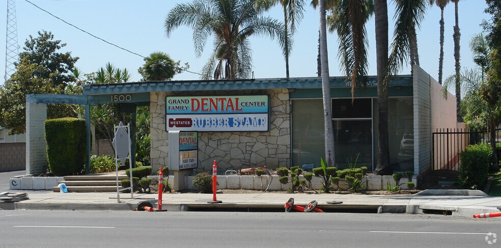 1500 N Grand Ave, Santa Ana, CA à louer - Photo du bâtiment - Image 3 de 10