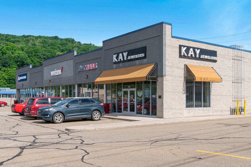 Market St, Warren, PA à louer - Photo du bâtiment - Image 3 de 8