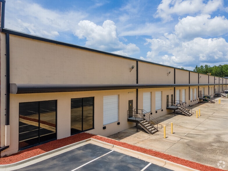 5100 Peachtree Industrial Blvd, Peachtree Corners, GA for lease - Building Photo - Image 2 of 5