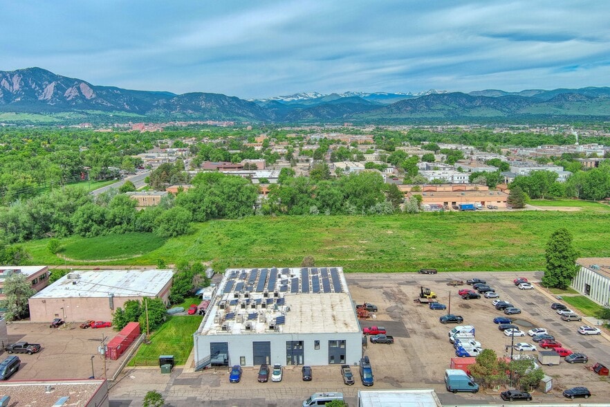 5735 Arapahoe Ave, Boulder, CO à louer - Photo du bâtiment - Image 1 de 4