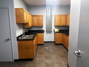 5420-5466 Beckley Rd, Battle Creek, MI à louer Photo du bâtiment- Image 2 de 3