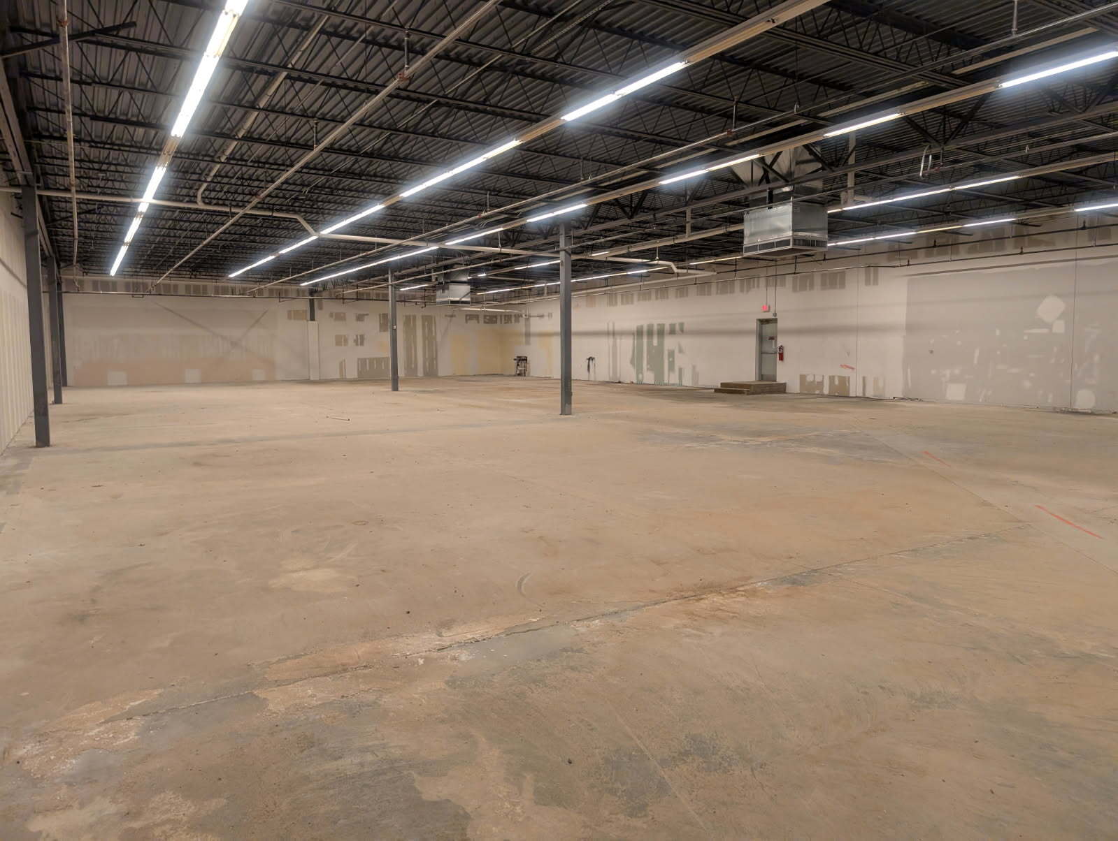 3469-3565 Riverdale, Memphis, TN for lease Building Photo- Image 1 of 2