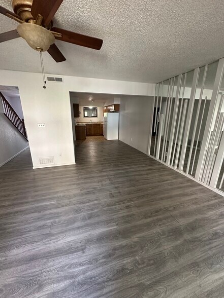 1300-1320 N Rockwell Ave, Oklahoma City, OK à vendre - Photo du bâtiment - Image 2 de 12