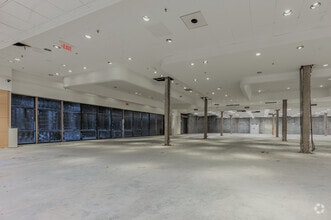 100 Mall Dr, Steubenville, OH for lease Interior Photo- Image 1 of 16