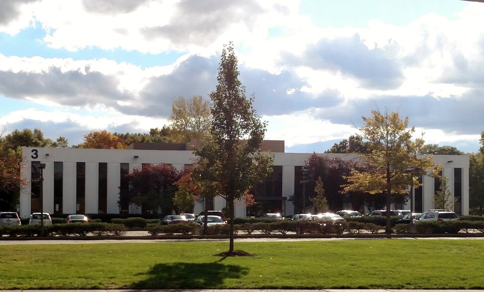 3 Wing Dr, Cedar Knolls, NJ à louer - Photo du bâtiment - Image 2 de 4