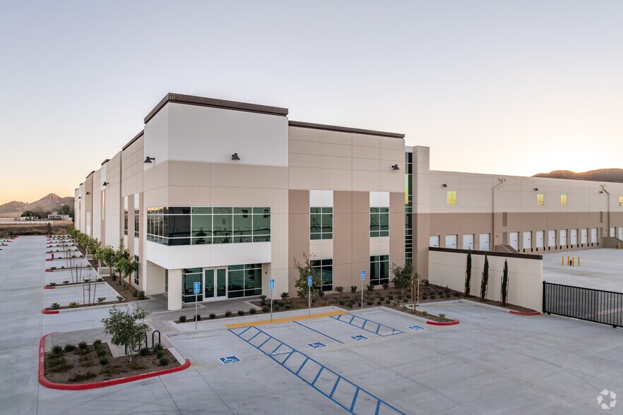 33540 Zeiders Rd, Menifee, CA à vendre - Photo du bâtiment - Image 1 de 7