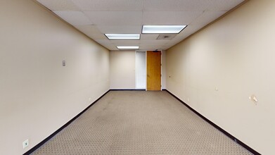 6800 Park Ten Blvd, San Antonio, TX for lease Interior Photo- Image 2 of 4