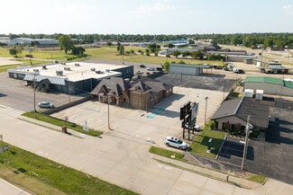 Plus de détails pour 450 E Main St, Yukon, OK - Spécialité à vendre