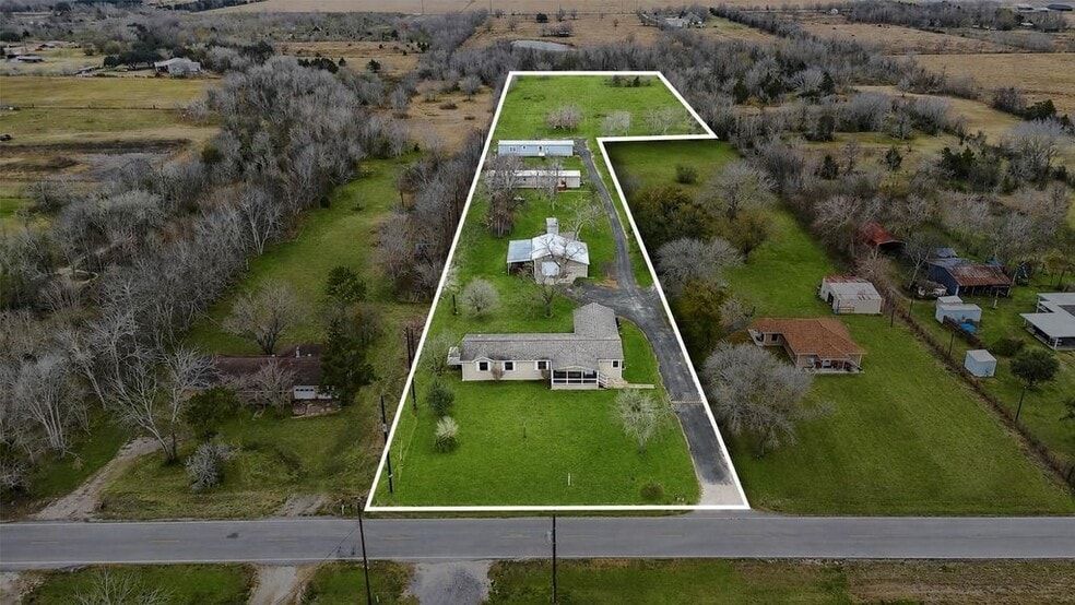 19645 Nordt Rd, Damon, TX for sale - Primary Photo - Image 1 of 40