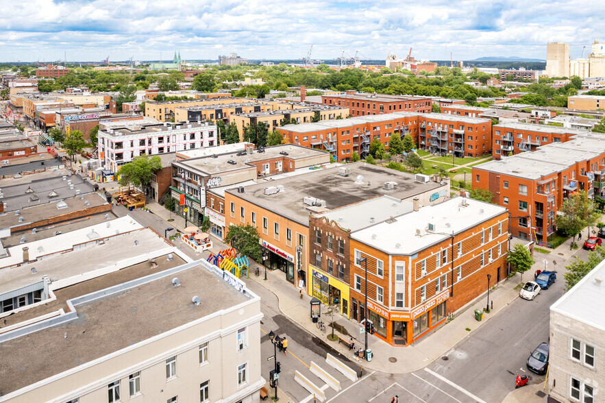 3590-3600 Rue Ontario E, Montréal, QC for lease - Aerial - Image 3 of 6