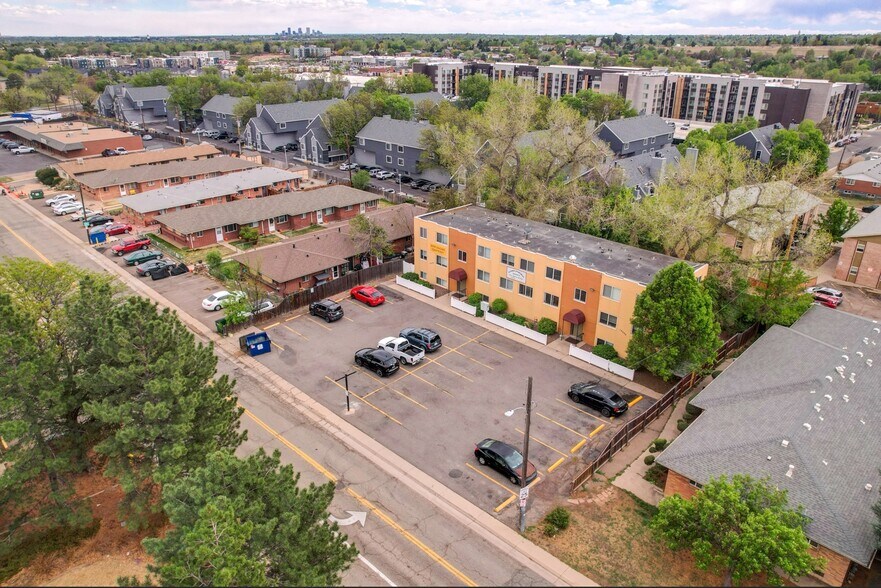 9990 W 59th Pl, Arvada, CO à vendre - Photo du bâtiment - Image 2 de 16