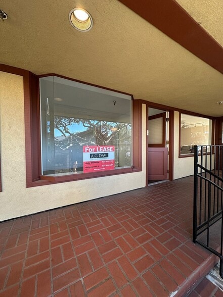 San Carlos St, Carmel, CA for lease - Building Photo - Image 3 of 13