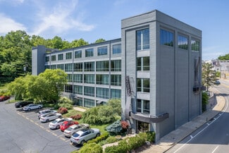 Plus de détails pour 2055 Reading Rd, Cincinnati, OH - Médical à louer