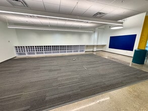 200 E Grayson St, San Antonio, TX for lease Building Photo- Image 2 of 4