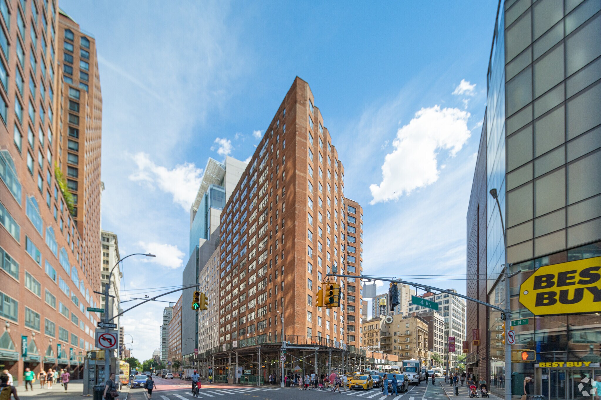 145 4th Ave, New York, NY à louer Photo principale- Image 1 de 7