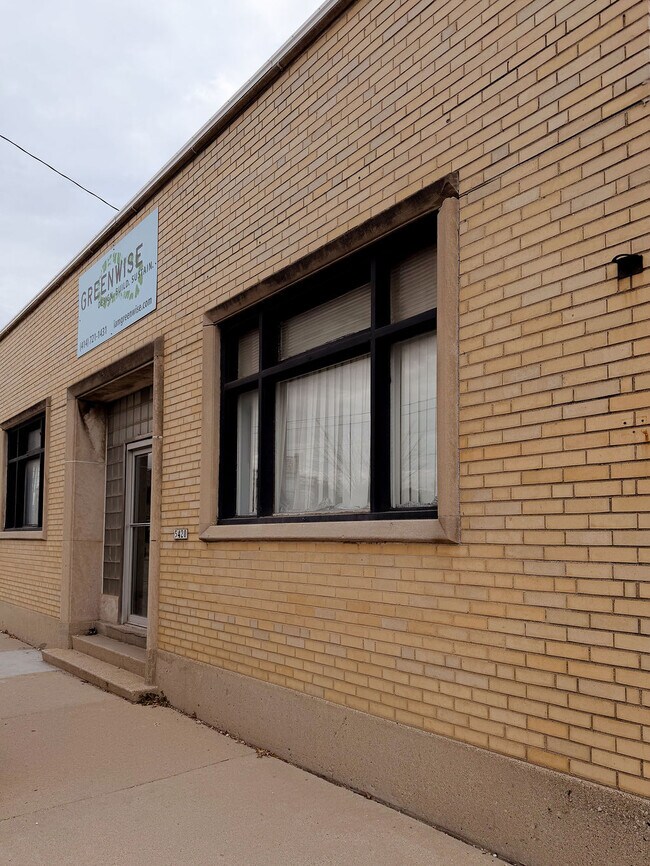 Plus de détails pour 5420 W State St, Milwaukee, WI - Industriel à louer