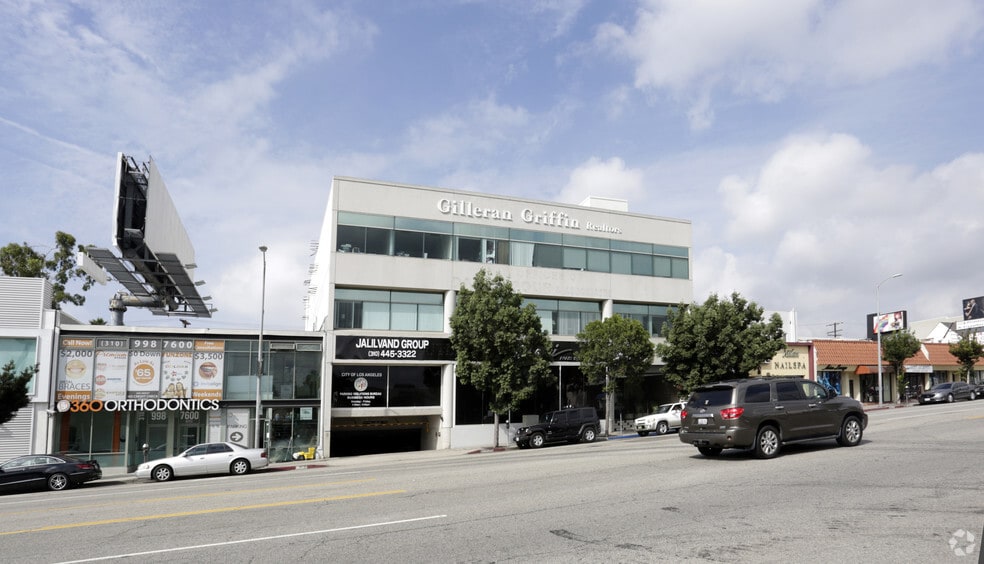 1575 Westwood Blvd, Los Angeles, CA à louer - Photo du bâtiment - Image 2 de 12