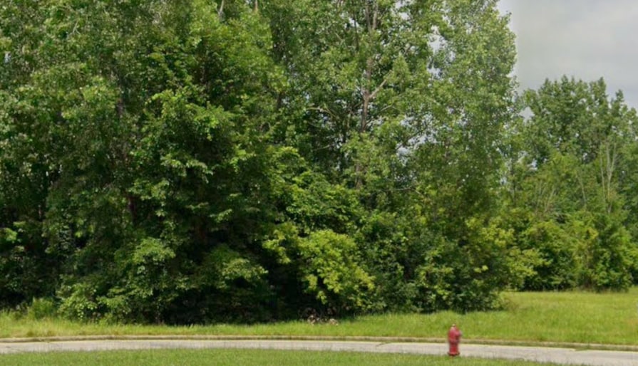 3500 Hallmark Ct, Saginaw, MI for sale - Building Photo - Image 2 of 3