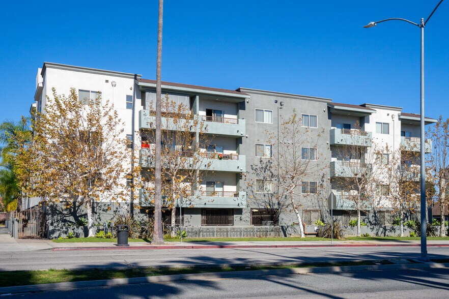 7203 Rubio Ave, Lake Balboa, CA à vendre - Photo du bâtiment - Image 3 de 22