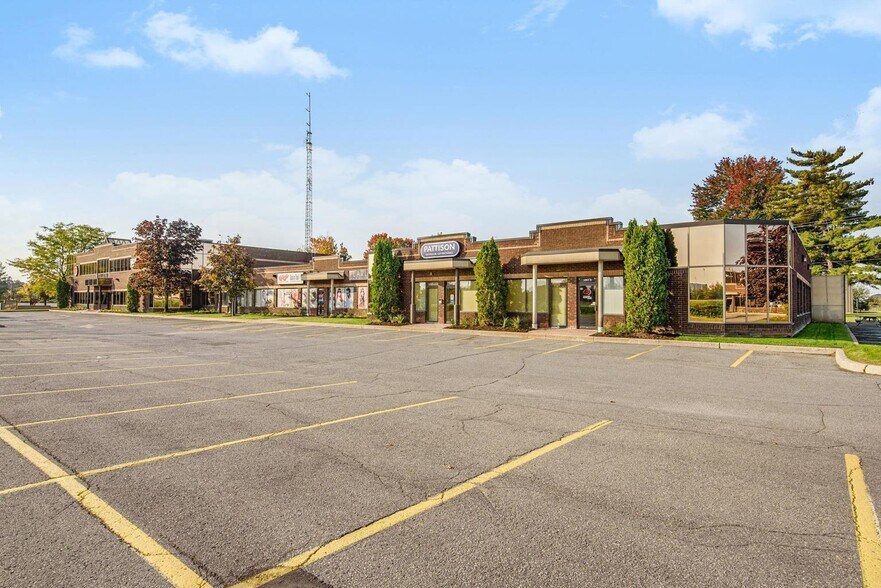 6 Antares Dr, Ottawa, ON à louer - Photo du bâtiment - Image 3 de 4