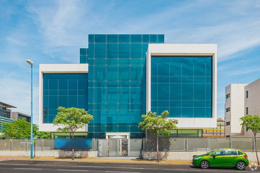 Calle Benjamín Outram, 4, Leganés, Madrid à vendre - Photo du bâtiment - Image 3 de 30