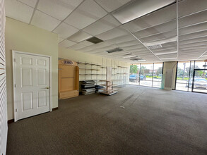 12002 Richmond Ave, Houston, TX for lease Interior Photo- Image 2 of 8