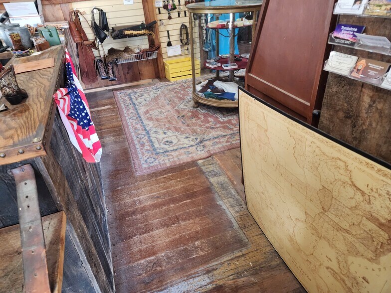 302 E Fremont St, Tombstone, AZ à vendre - Photo du bâtiment - Image 3 de 22