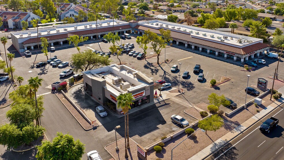 2111 S Alma School Rd, Mesa, AZ à vendre - Photo du bâtiment - Image 3 de 26