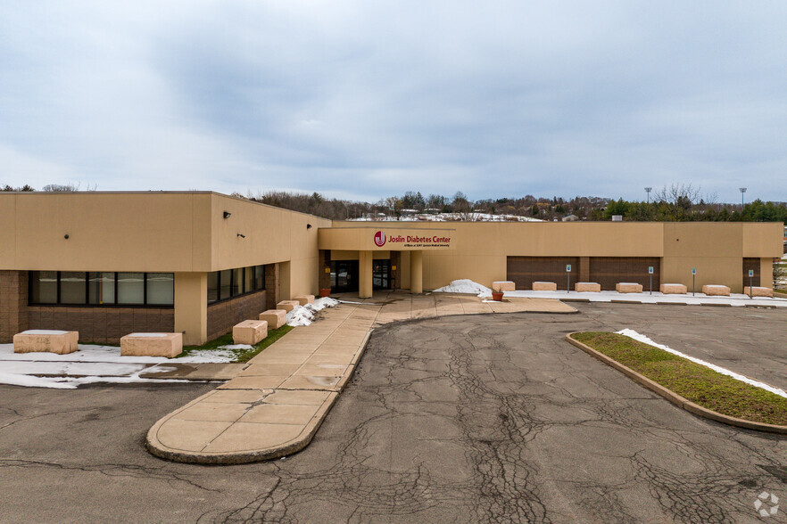 3229 E Genesee St, Syracuse, NY for lease - Building Photo - Image 1 of 6