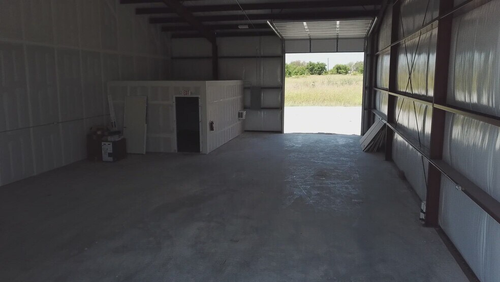 7400 Fm 2622 W, Ponder, TX à louer - Vidéo sur l’inscription commerciale - Image 2 de 8