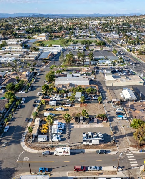 517 Redlands St, Vista, CA à vendre - Photo du bâtiment - Image 2 de 3