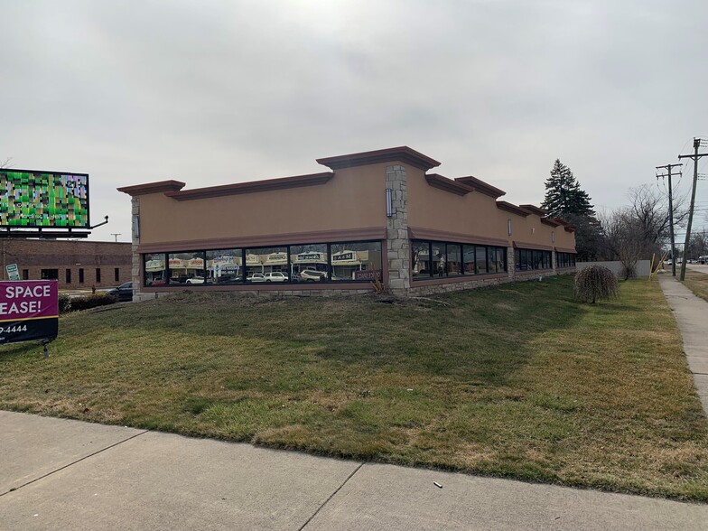 33975 Dequindre Rd, Troy, MI for lease - Building Photo - Image 2 of 5