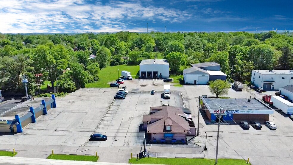 6028 N Dixie Dr, Dayton, OH à vendre - Photo du bâtiment - Image 2 de 23